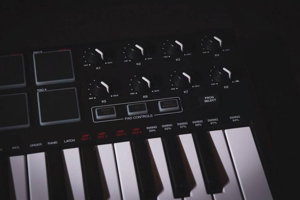A view of the control knobs