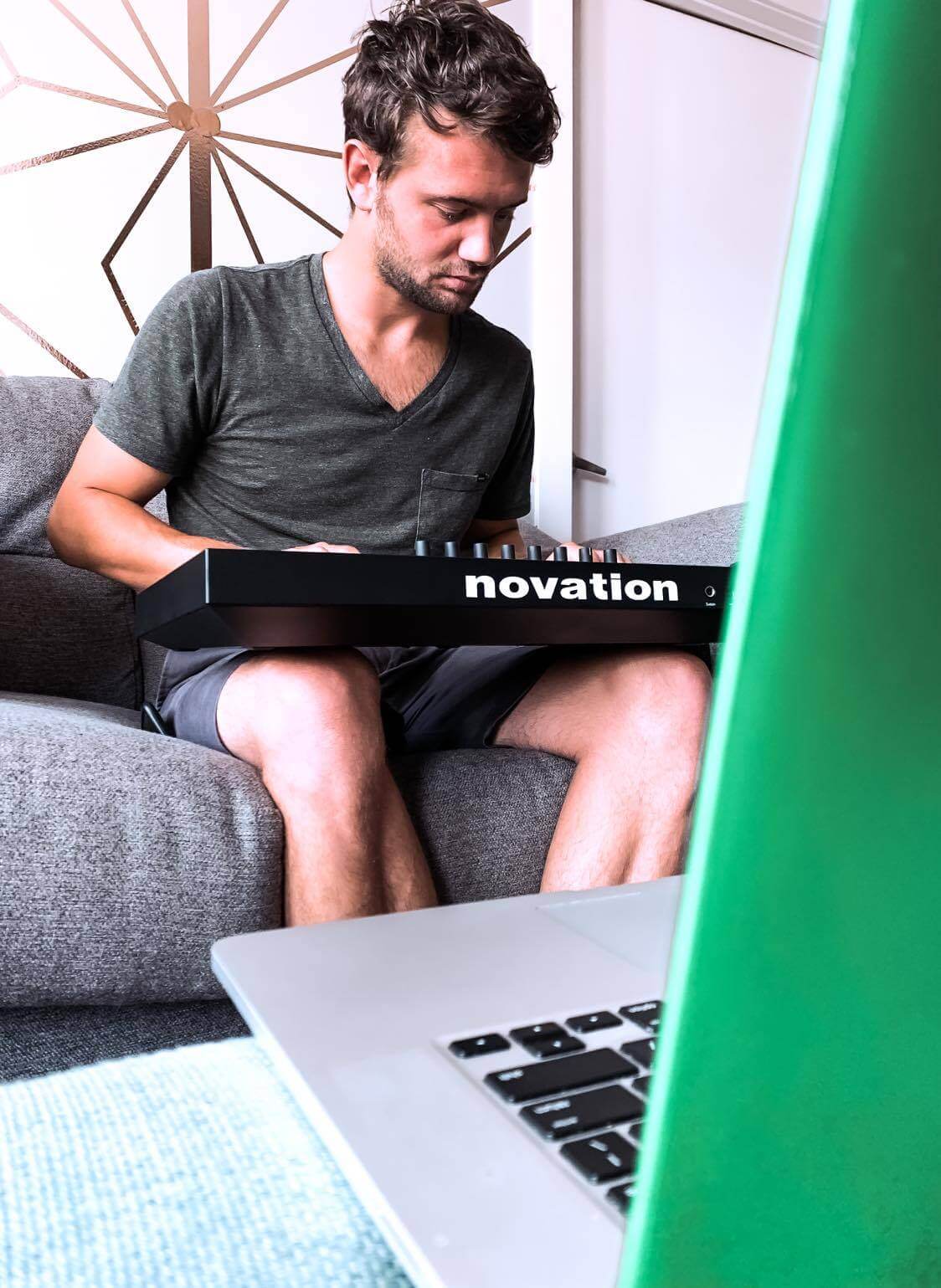 Novation Launchkey MK 37