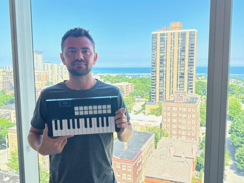 me with the launchkey mini mk4